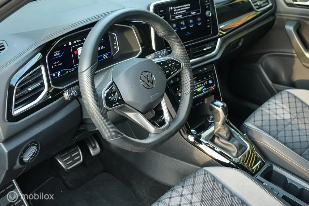 Volkswagen T-Roc 1.5 TSI R-Line | Pano | IQLed | 19 Inch | A uit 2022, foto 18