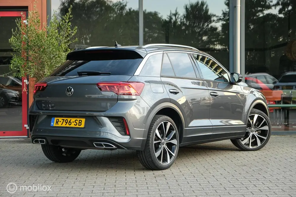 Volkswagen T-Roc 1.5 TSI R-Line | Pano | IQLed | 19 Inch | A uit 2022, foto 5