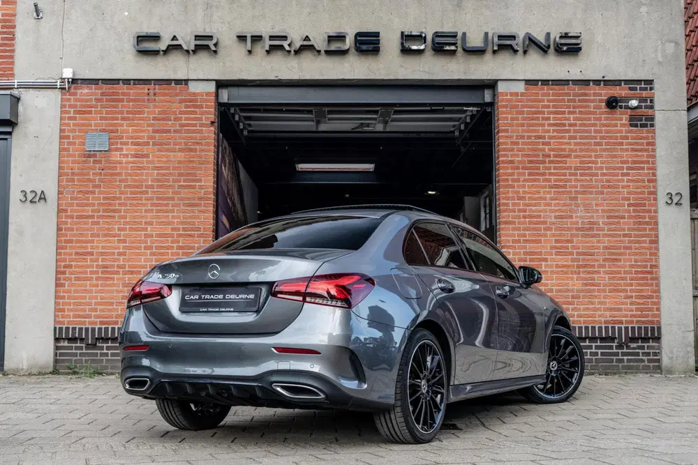 Mercedes-Benz A-Klasse Mercedes A-klasse 250 e AMG Pano uit 2020, foto 3