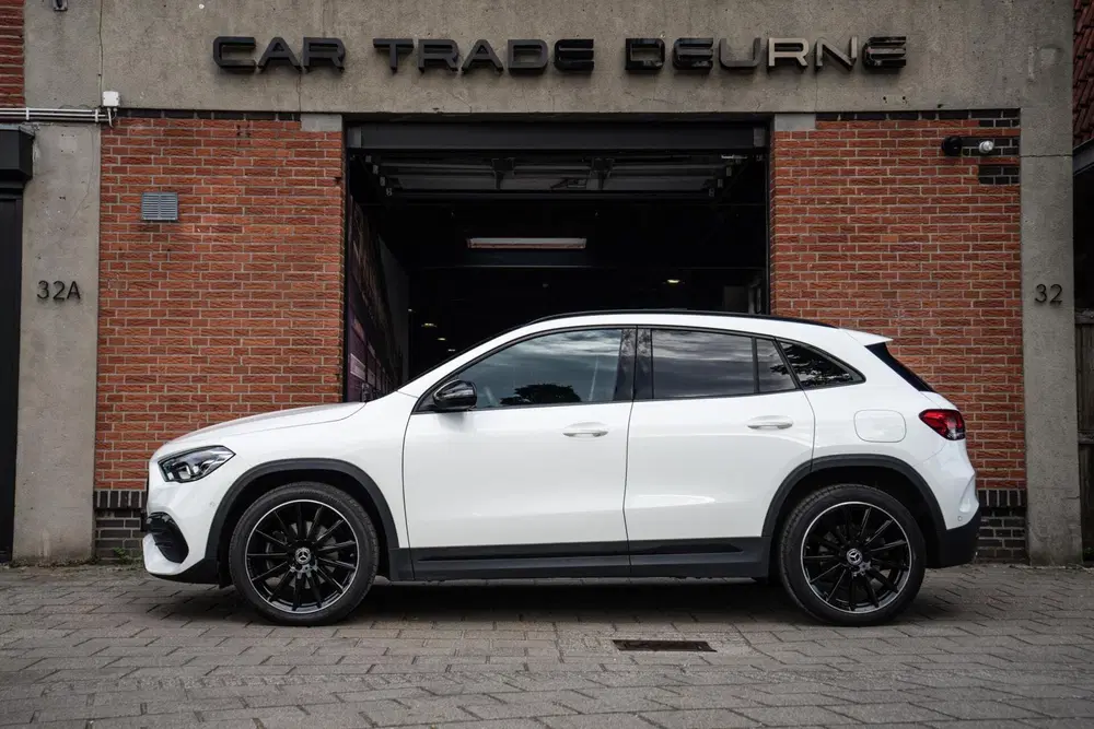 Mercedes-Benz GLA Mercedes GLA-klasse 250 e AMG Line Pano uit 2022, foto 4