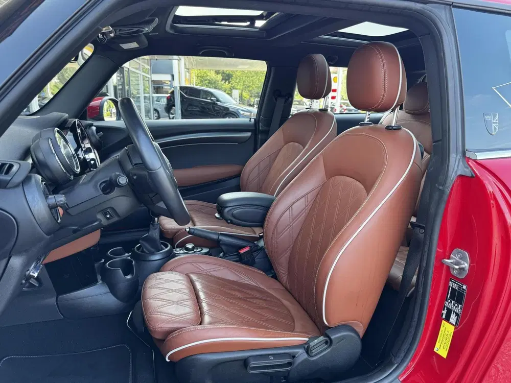 Mini John Cooper Works 3 1.5 One John Cooper Works uit 2022, foto 4