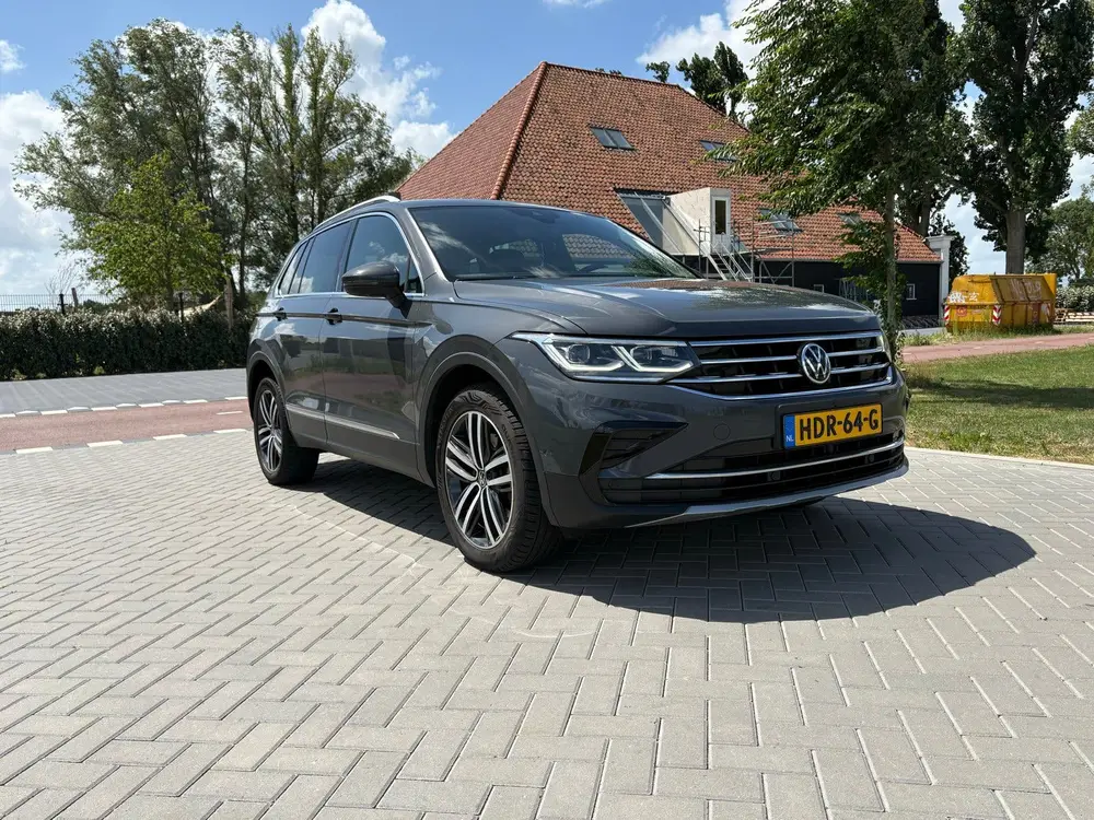 Volkswagen Tiguan 1.4 TSI Ehybrid 150pk DSG 2021 Grijs uit 2021, foto 2