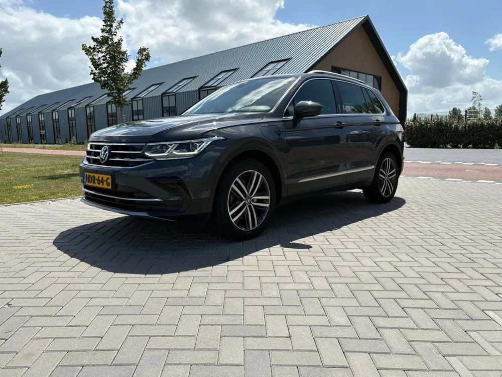 Volkswagen Tiguan 1.4 TSI Ehybrid 150pk DSG 2021 Grijs uit 2021, foto 8