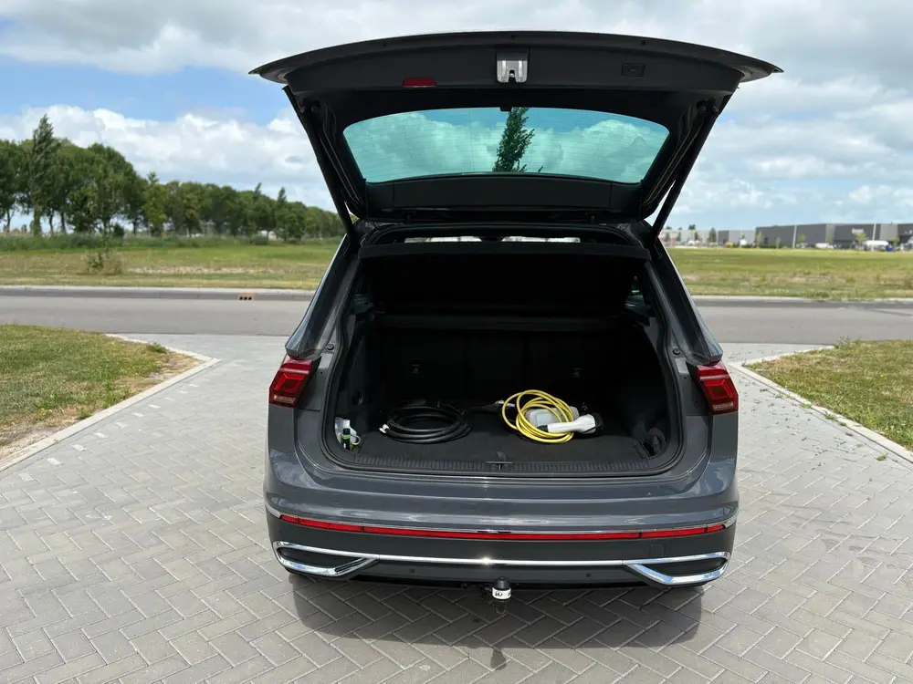 Volkswagen Tiguan 1.4 TSI Ehybrid 150pk DSG 2021 Grijs uit 2021, foto 9