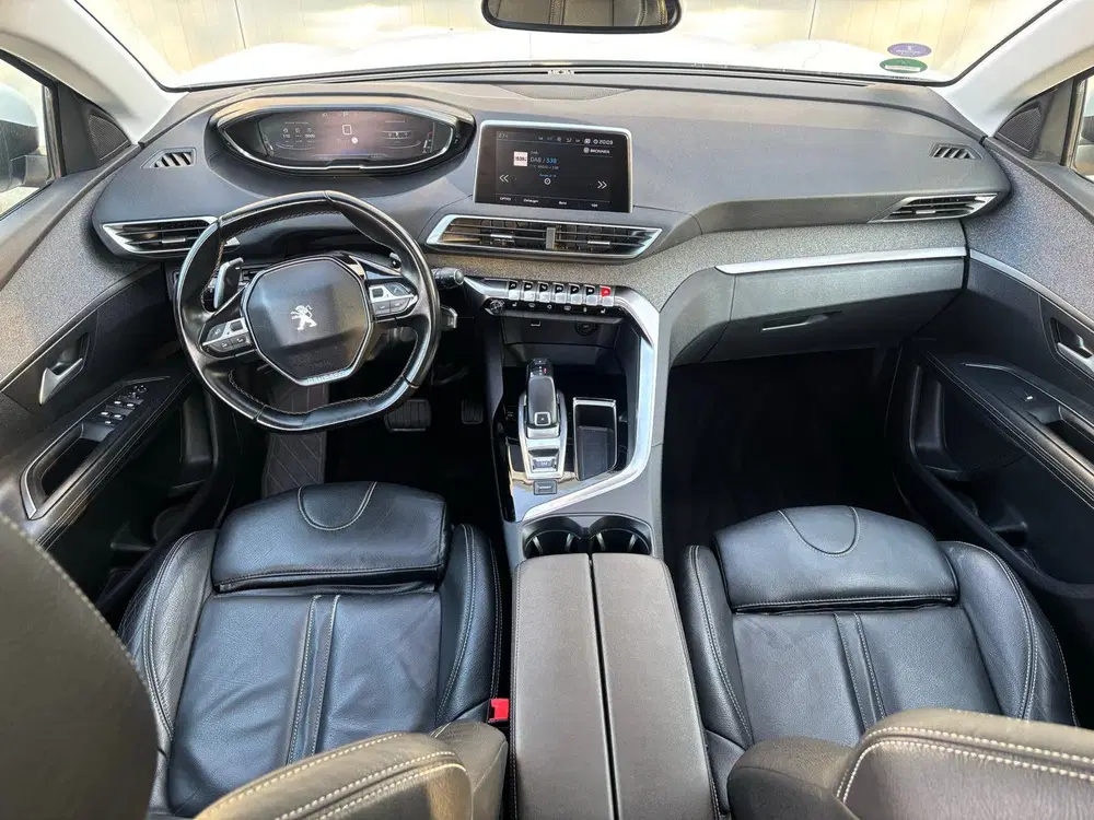 Peugeot 3008 1.2 turbo 130pk S&S EAT Wit uit 2019, foto 13