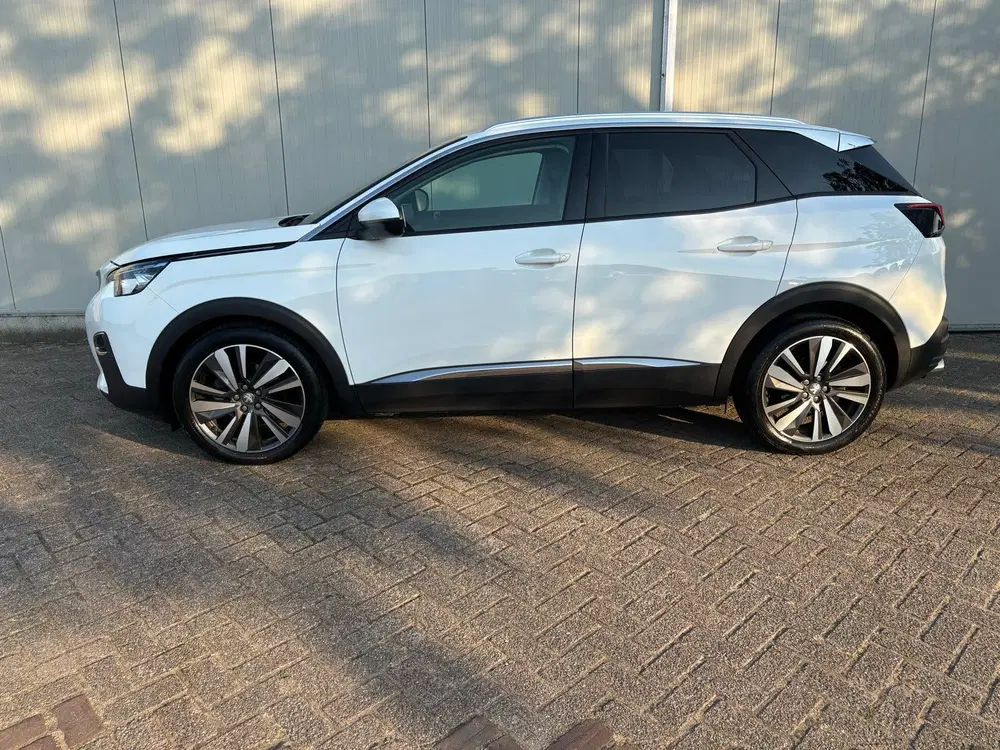 Peugeot 3008 1.2 turbo 130pk S&S EAT Wit uit 2019, foto 3