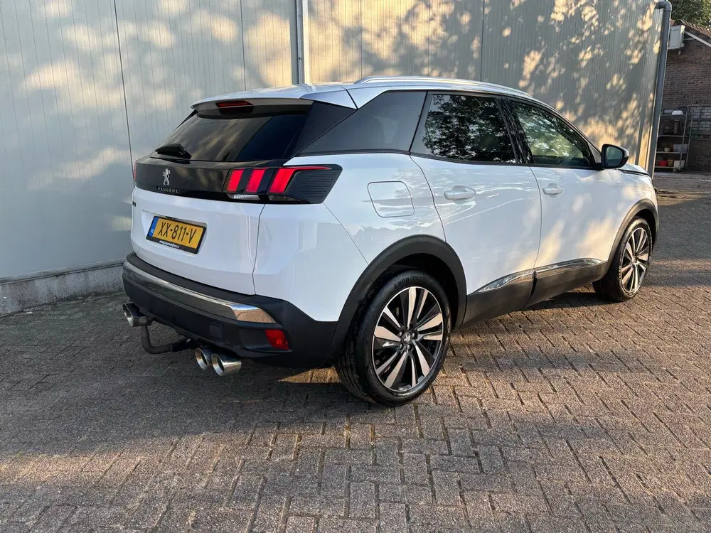 Peugeot 3008 1.2 turbo 130pk S&S EAT Wit uit 2019, foto 6