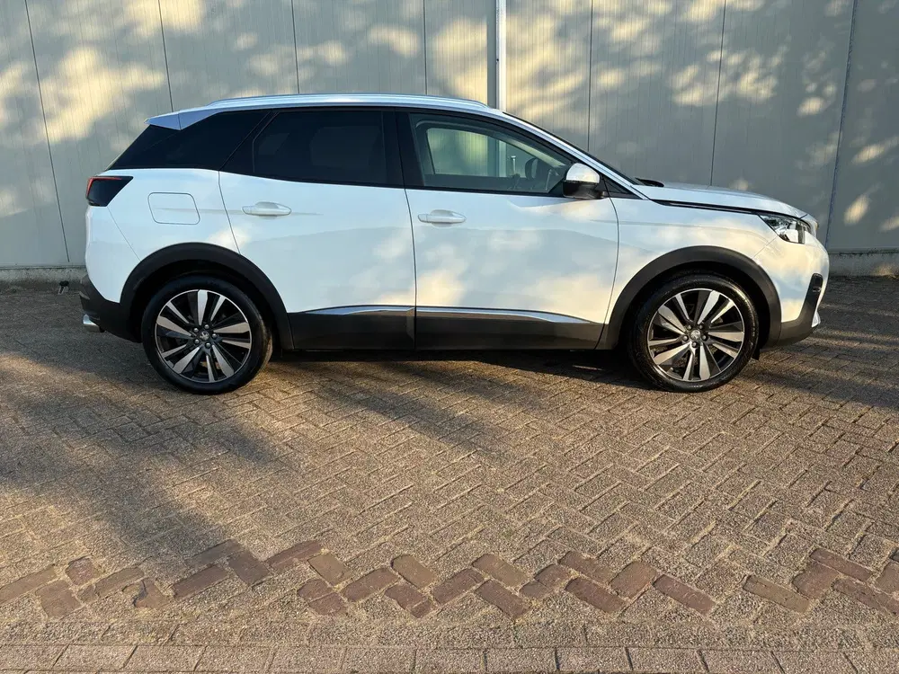 Peugeot 3008 1.2 turbo 130pk S&S EAT Wit uit 2019, foto 7