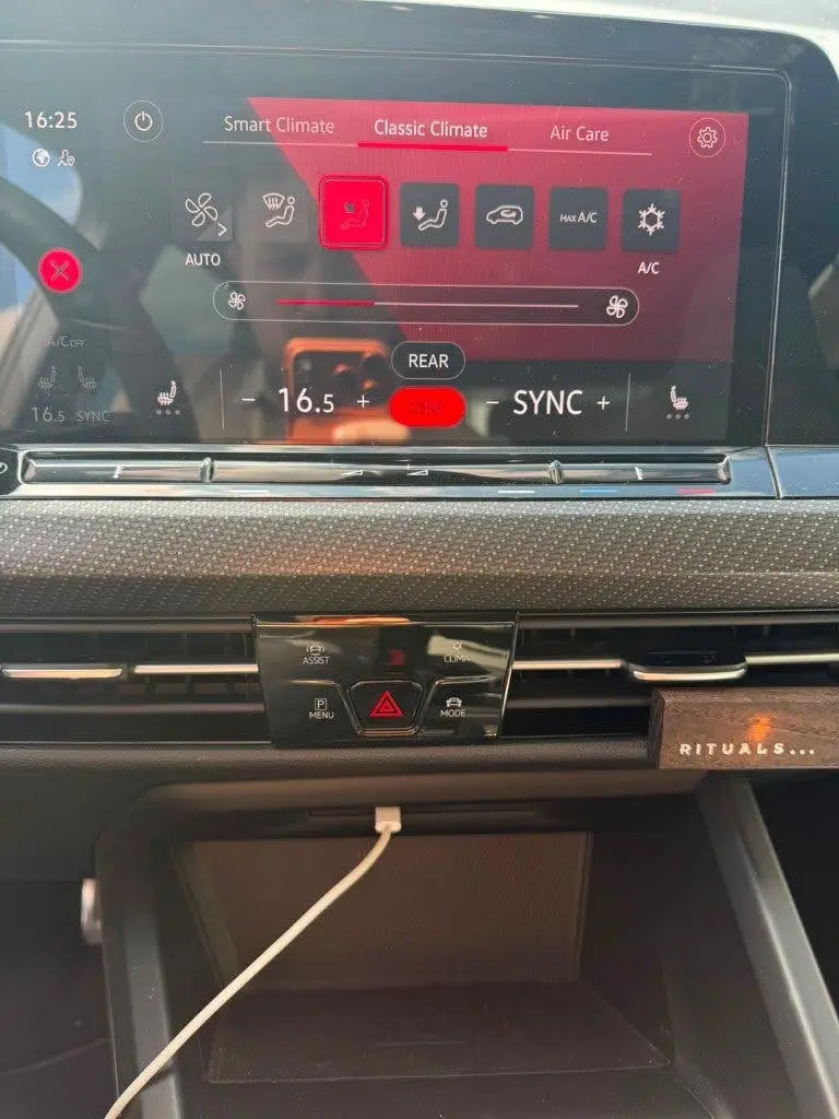 Volkswagen Golf 1.5 Etsi 131pk 7-DSG 2022 Wit uit 2022, foto 16