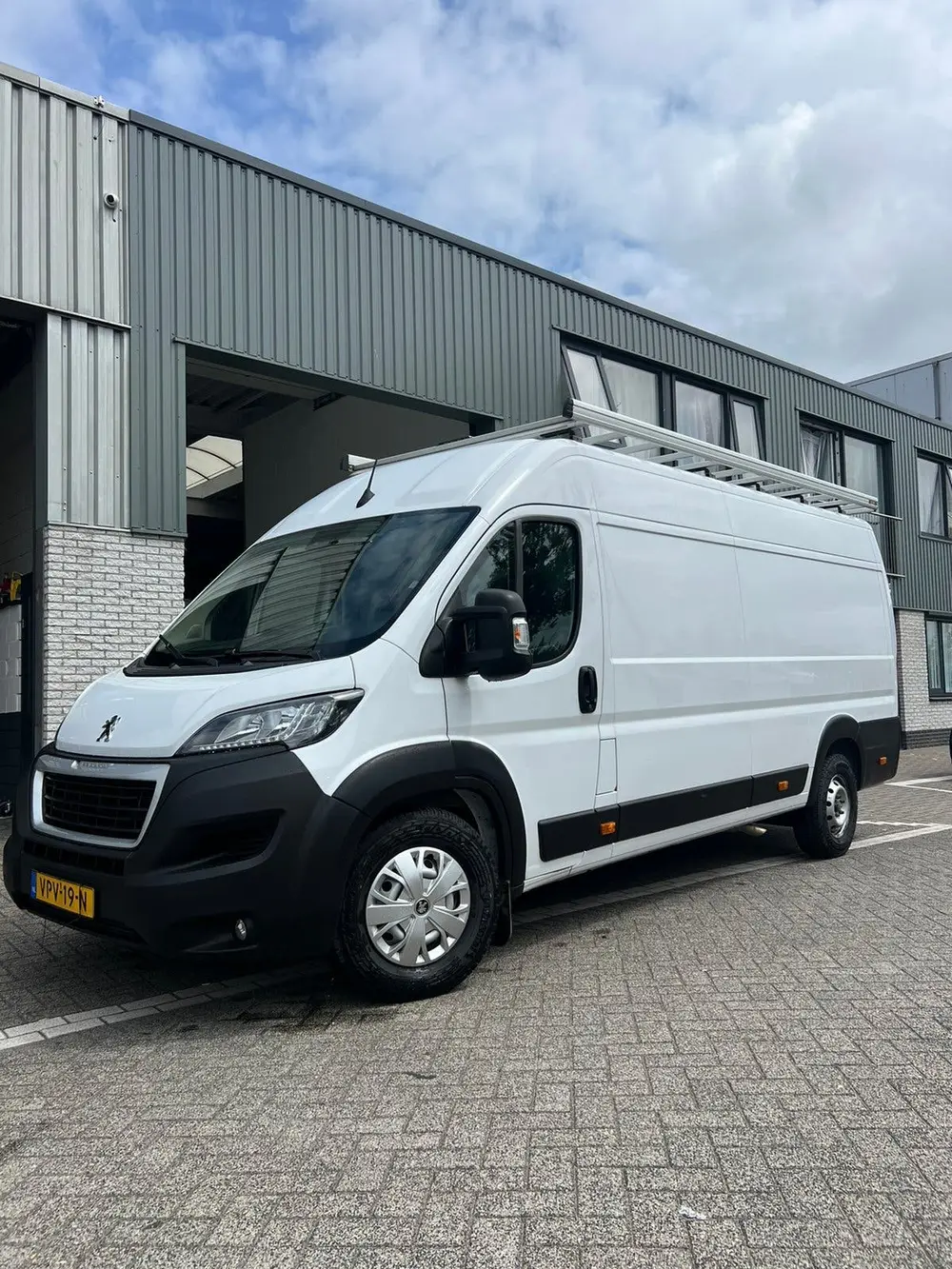 Peugeot Boxer GB 435 L4h2 Bluehdi 165PK S&S 2021 Wit uit 2021, foto 2