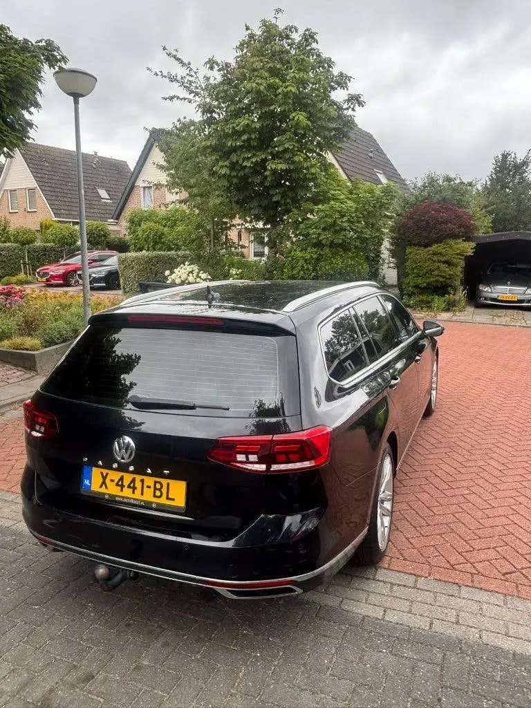 Volkswagen Passat Variant Passat 1.5 TSI 150pk DSG 2020 Zwart uit 2020, foto 10
