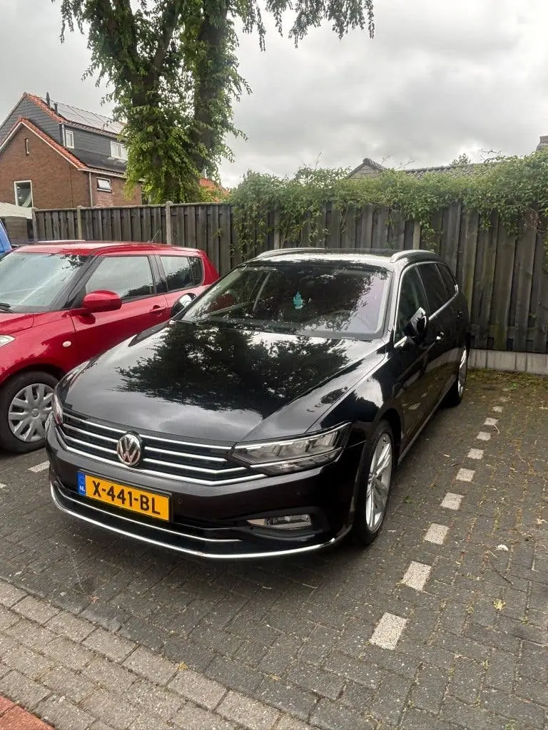 Volkswagen Passat Variant Passat 1.5 TSI 150pk DSG 2020 Zwart uit 2020, foto 8