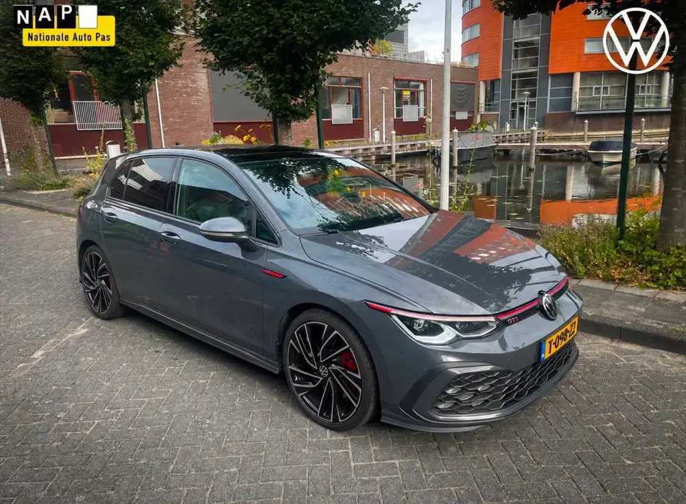Volkswagen Golf 8 GTI, Moonstone Grey, Dealer onderhouden. uit 2021