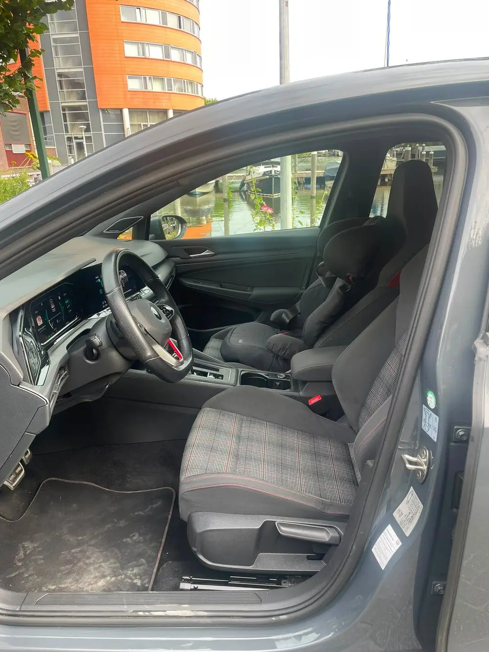 Volkswagen Golf 8 GTI, Moonstone Grey, Dealer onderhouden. uit 2021, foto 10