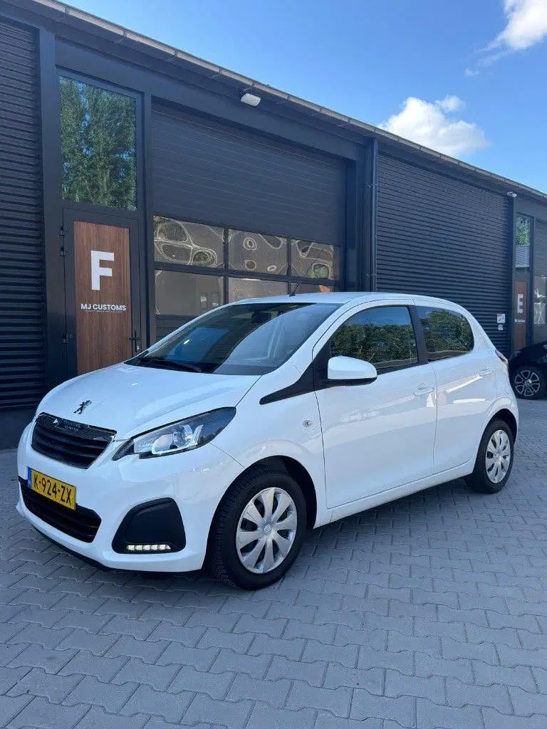 Peugeot 108 1.0 E-vti 72pk 5D 2021 Wit + Carplay uit 2021
