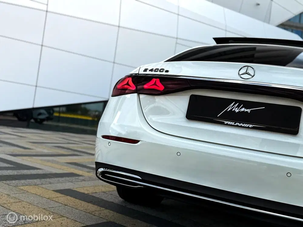 Mercedes-Benz E-Klasse Mercedes E-klasse 400 e 4MATIC Exclusive L uit 2024, foto 10