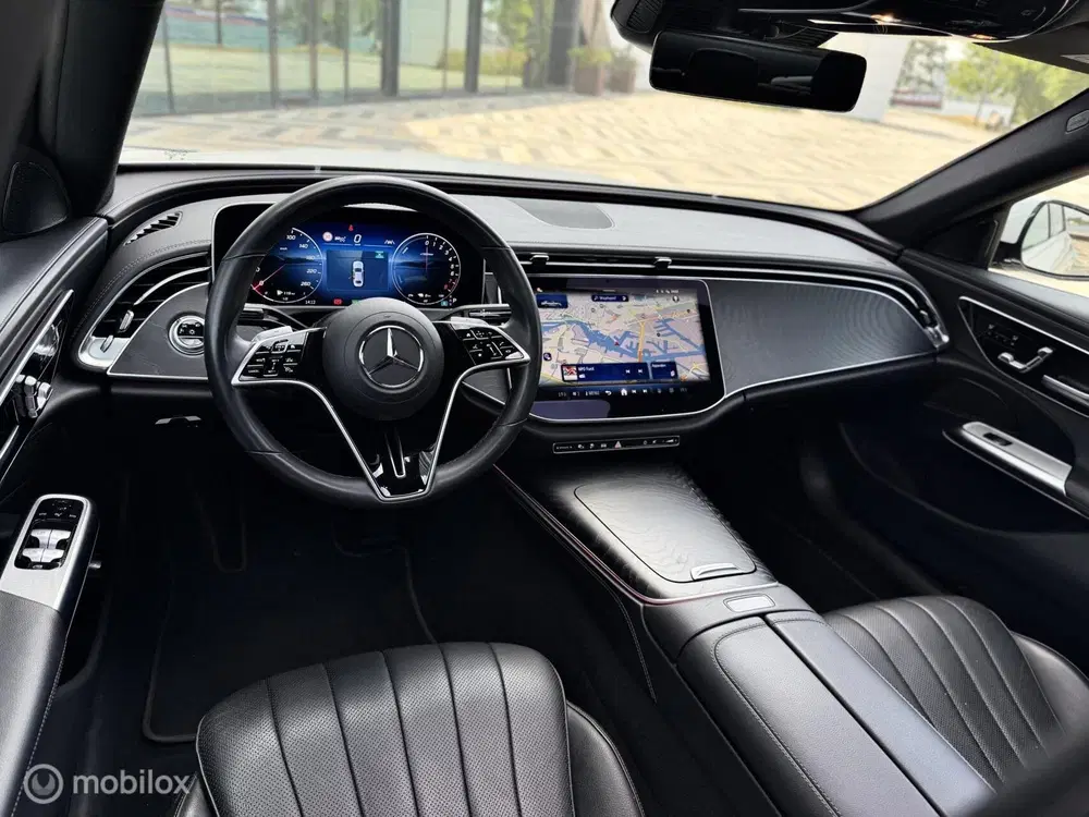 Mercedes-Benz E-Klasse Mercedes E-klasse 400 e 4MATIC Exclusive L uit 2024, foto 15
