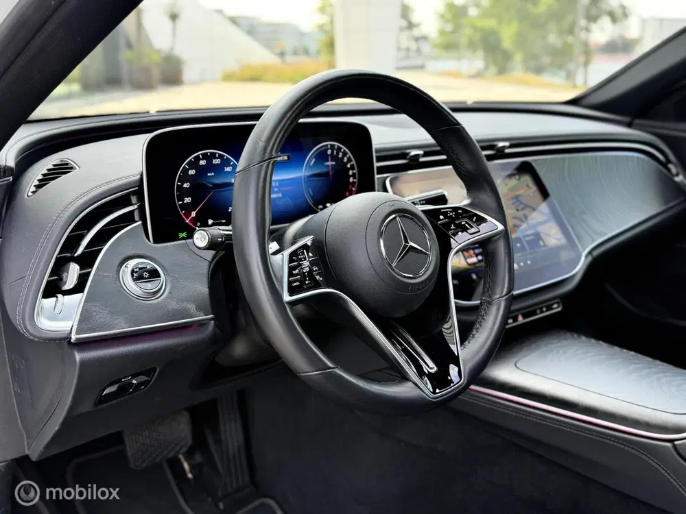 Mercedes-Benz E-Klasse Mercedes E-klasse 400 e 4MATIC Exclusive L uit 2024, foto 3