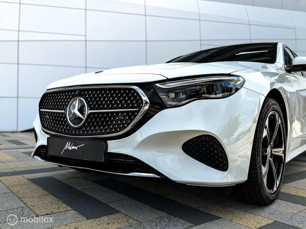 Mercedes-Benz E-Klasse Mercedes E-klasse 400 e 4MATIC Exclusive L uit 2024, foto 6
