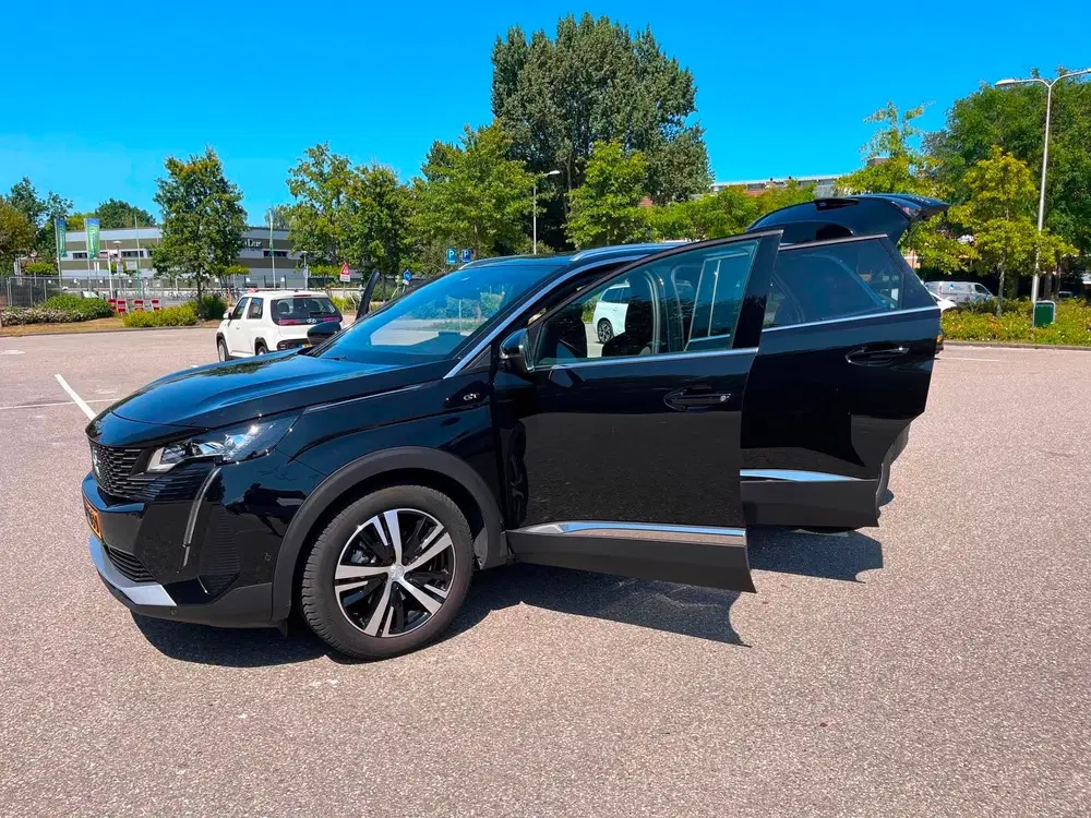 Peugeot 5008 GT 1.2 Puretech 130pk S&S Eat8 2024 Zwart uit 2024, foto 6