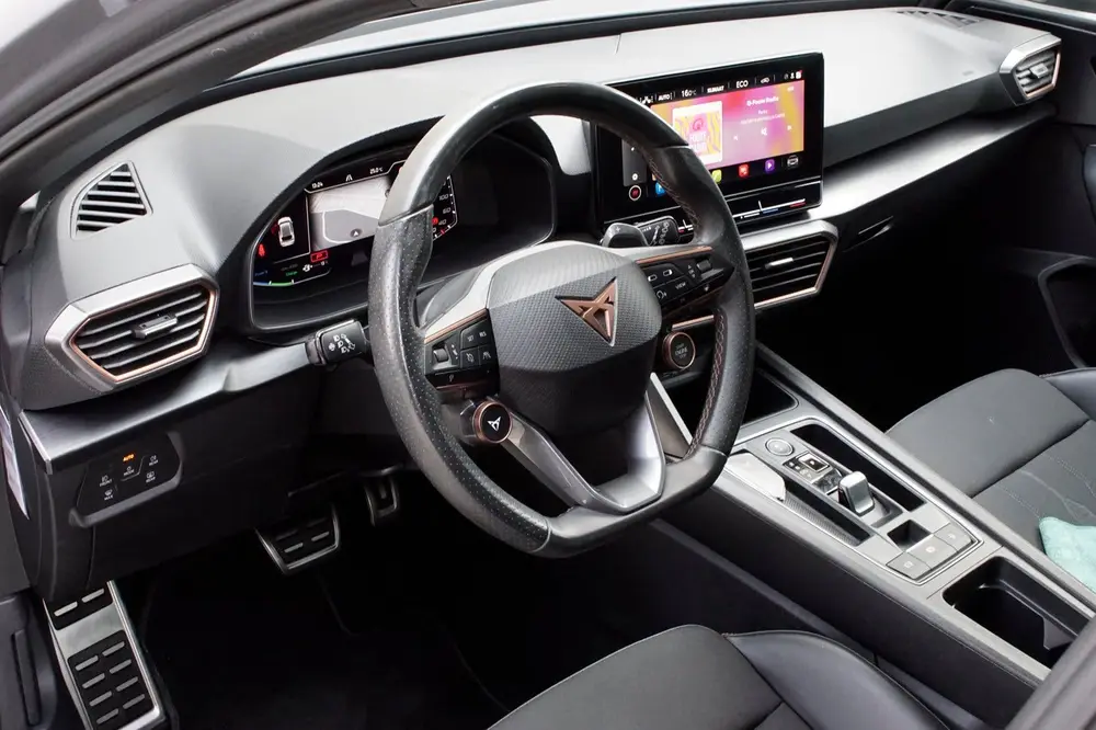 Cupra Leon 1.4 E-hybrid 245pk Dsg-6 2021 Grijs uit 2021, foto 9