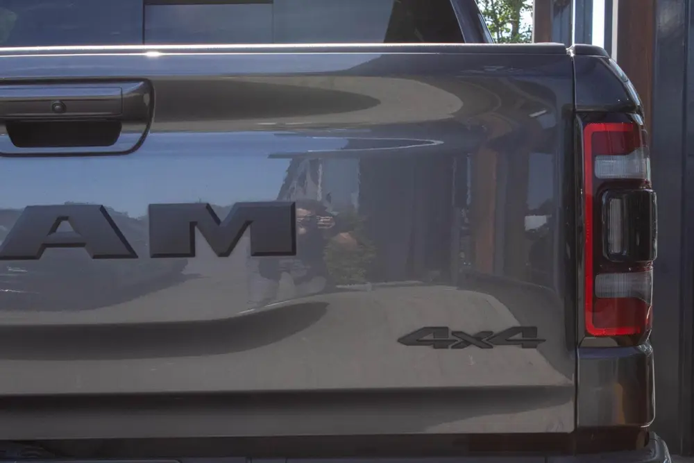 Dodge Ram 1500 Ram 1500 Crew Cab Pickup Night Edition 4X4|Lesauto:dub uit 2023, foto 17