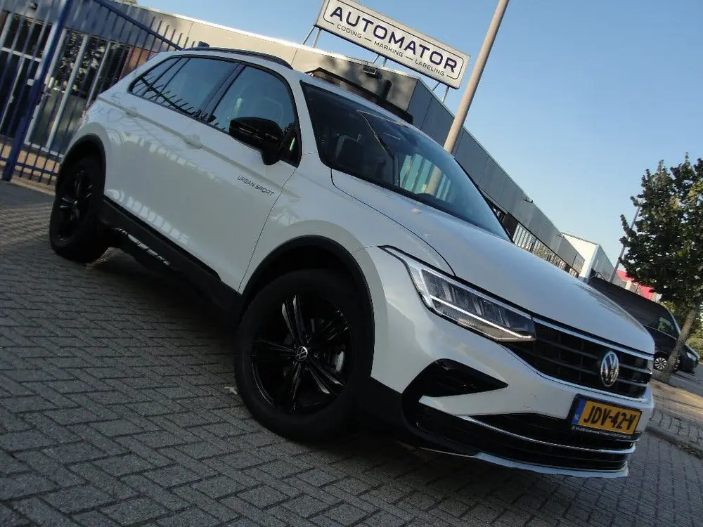 Volkswagen Tiguan 1.5 TSI/AUTOMAAT/2022/URBAN SPORT/OPEN DAK/TREKHAAK uit 2022