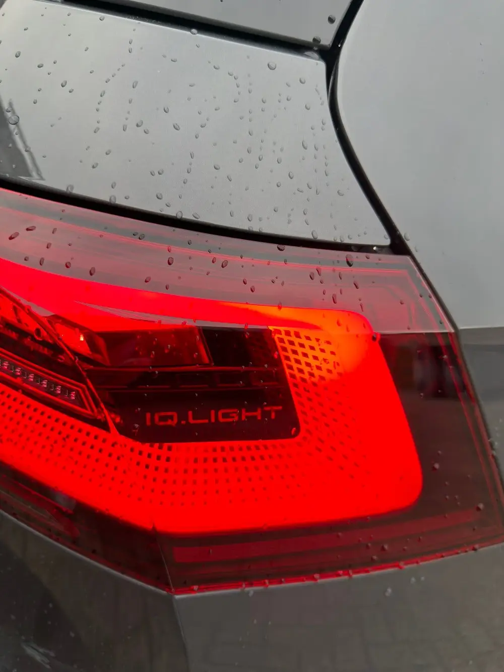 Volkswagen Golf 1.5 eTSI R-line/ACC/PANO/CAMERA/IQ uit 2022, foto 8