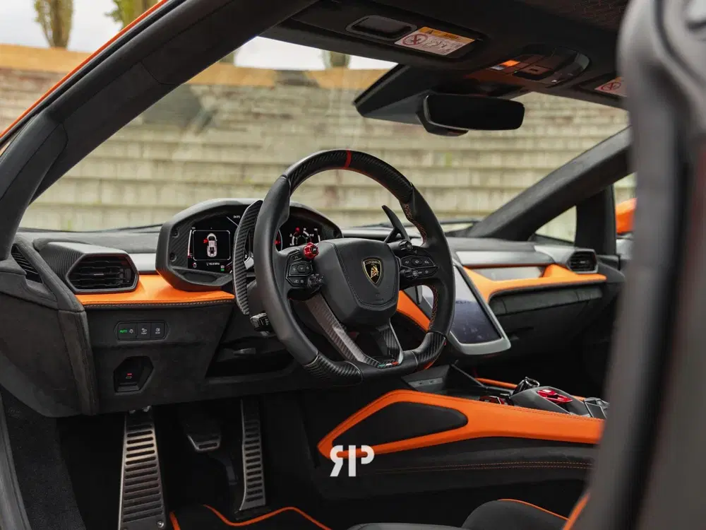 Lamborghini Revuelto Revuelto 6.5 V12 uit 2024, foto 5