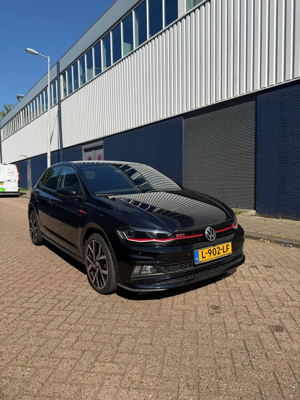 Volkswagen Polo 2.0 TSI 200pk 6-DSG 2020 Zwart uit 2020, foto 4