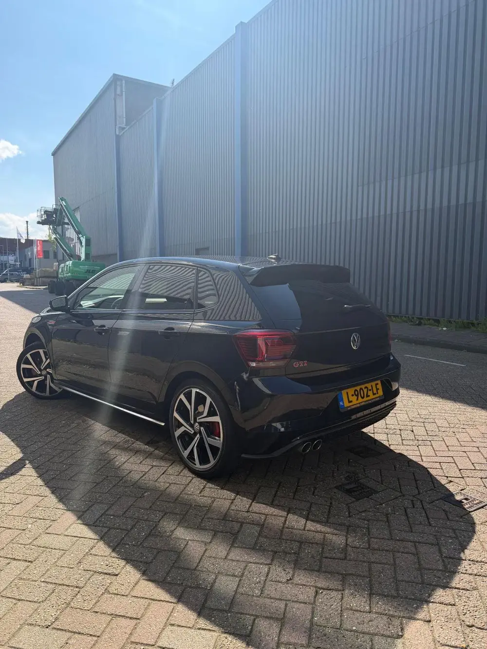Volkswagen Polo 2.0 TSI 200pk 6-DSG 2020 Zwart uit 2020, foto 5
