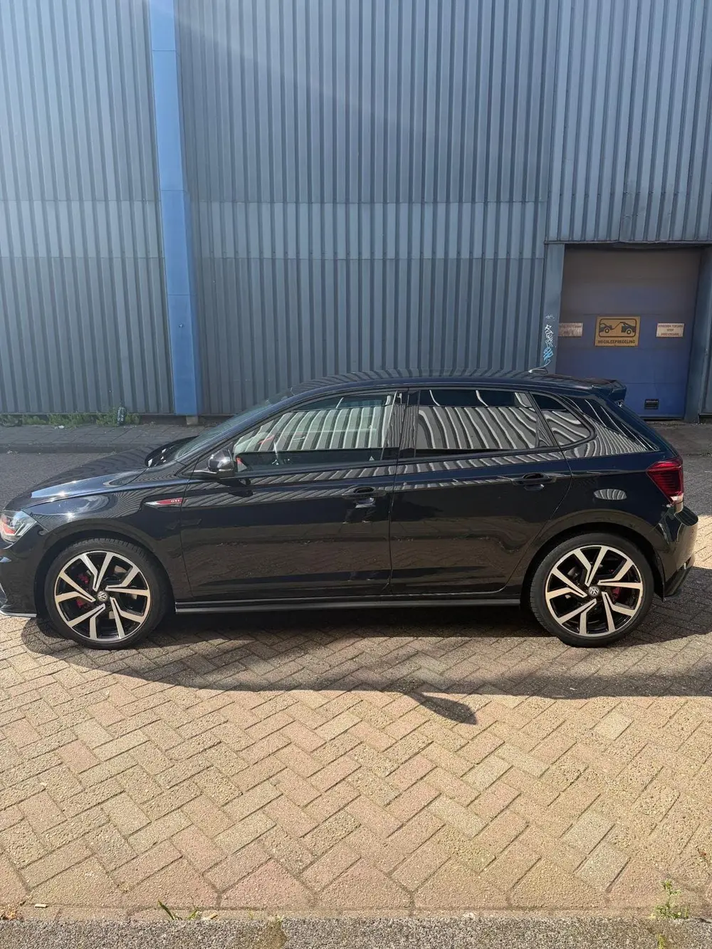 Volkswagen Polo 2.0 TSI 200pk 6-DSG 2020 Zwart uit 2020, foto 6