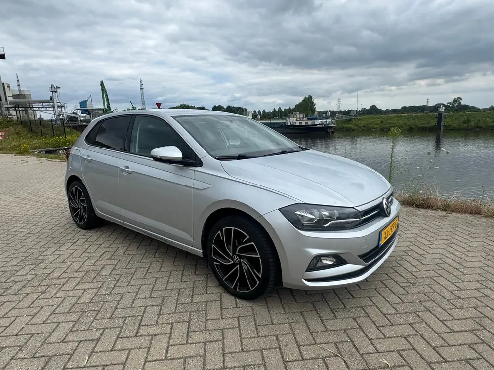 Volkswagen Polo 1.0 TSI 95pk 2019 Grijs uit 2019, foto 2