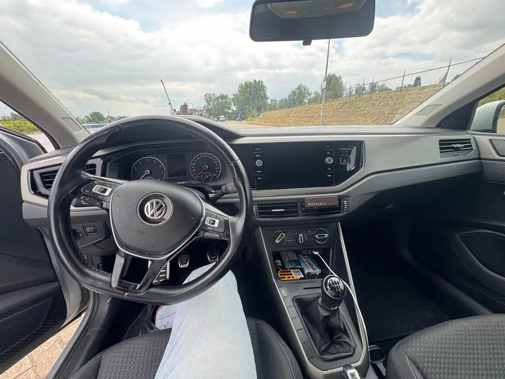 Volkswagen Polo 1.0 TSI 95pk 2019 Grijs uit 2019, foto 6
