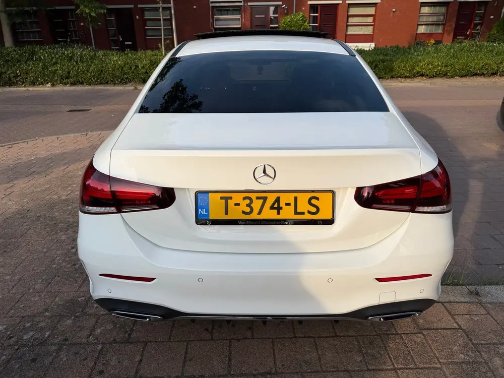Mercedes-Benz A-Klasse Benz A-Klasse A 200 163pk 7G-DCT 2019 Wit  AMG LIne uit 2019, foto 4