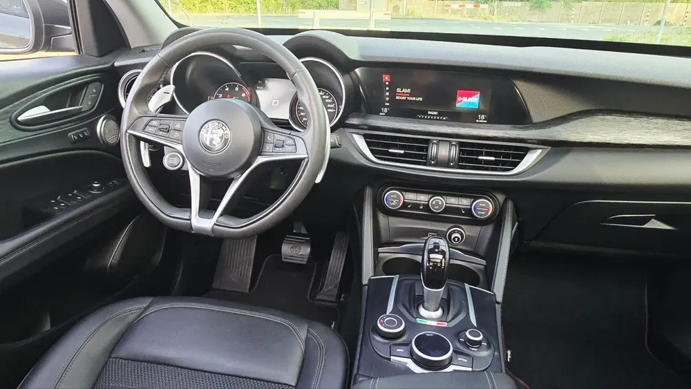 Alfa Romeo Stelvio 2.0 280pk AT AWD 2019 Grijs uit 2019, foto 19