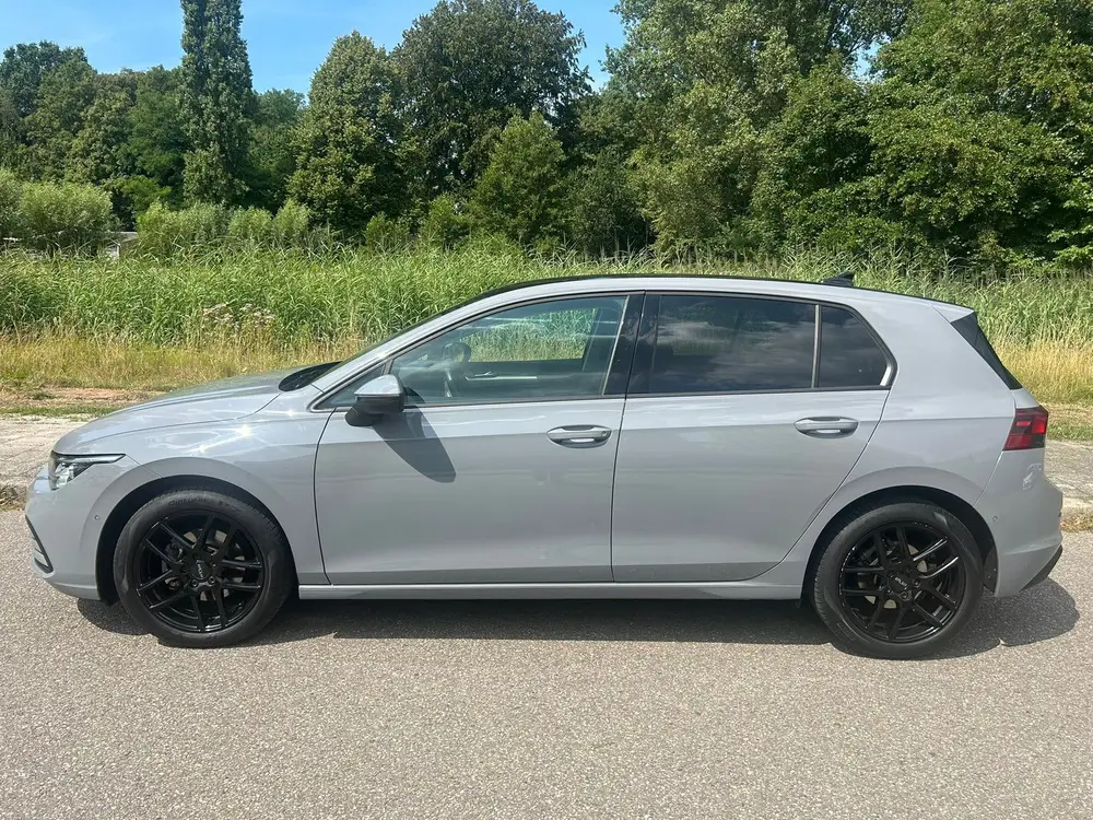 Volkswagen Golf VW Golf 8 1.0 eTSI 2021 Nardo Grey Dealer OH Schadevrij uit 2021, foto 4