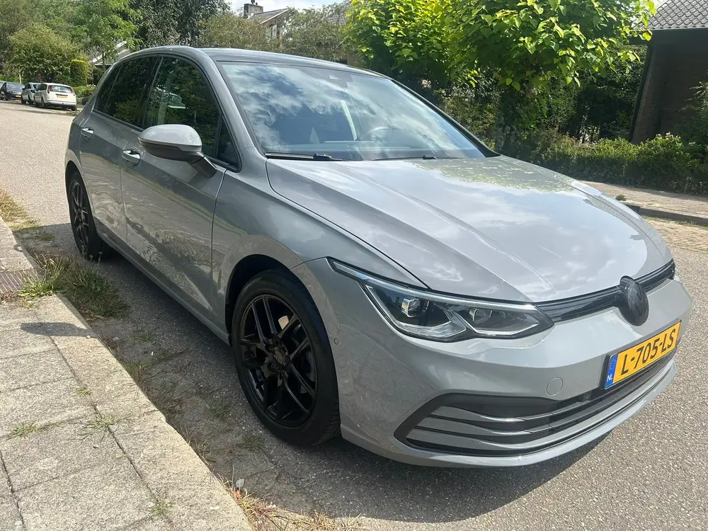 Volkswagen Golf VW Golf 8 1.0 eTSI 2021 Nardo Grey Dealer OH Schadevrij uit 2021, foto 9
