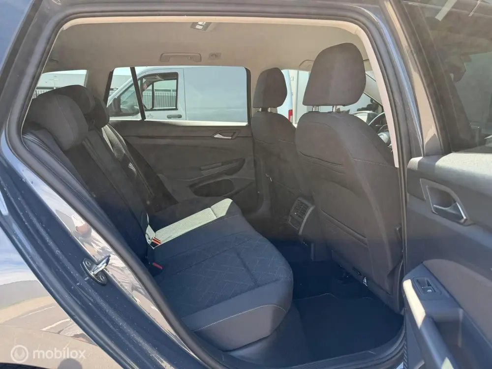 Volkswagen Golf Variant 1.5 eTSI R-Line B+ / ACC / LMV / Aut uit 2022, foto 13