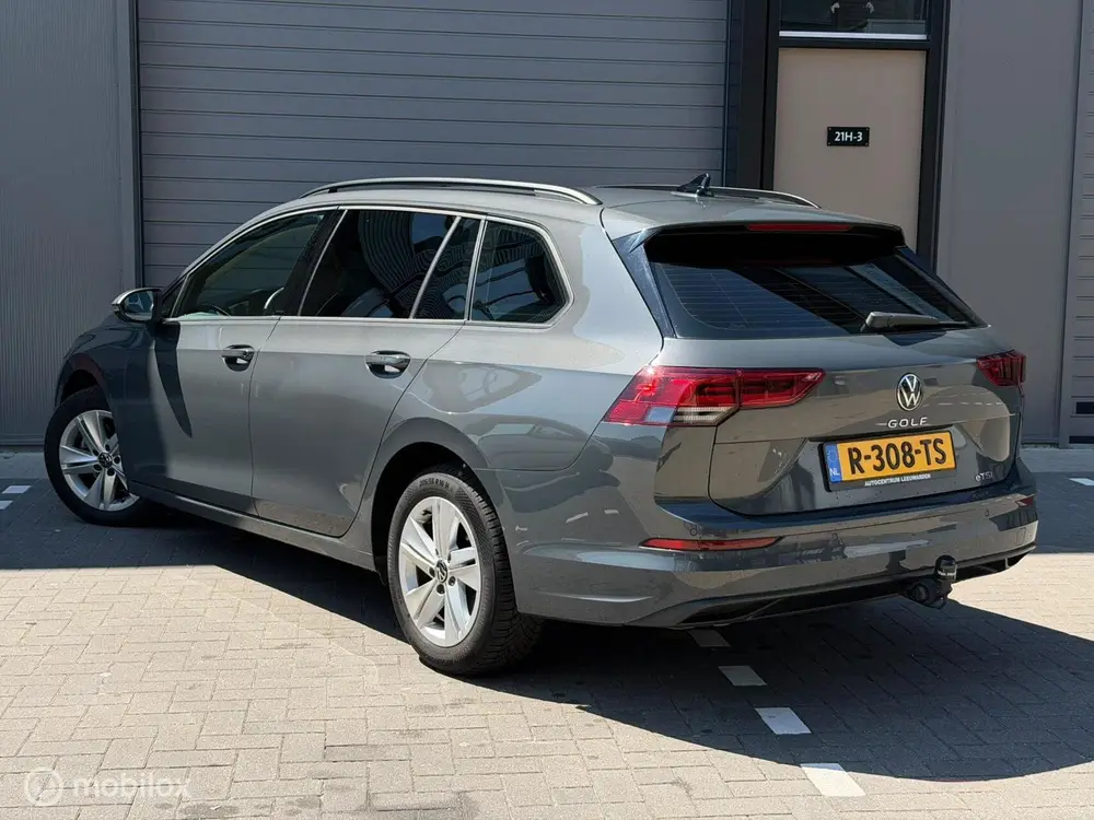 Volkswagen Golf Variant 1.5 eTSI R-Line B+ / ACC / LMV / Aut uit 2022, foto 4