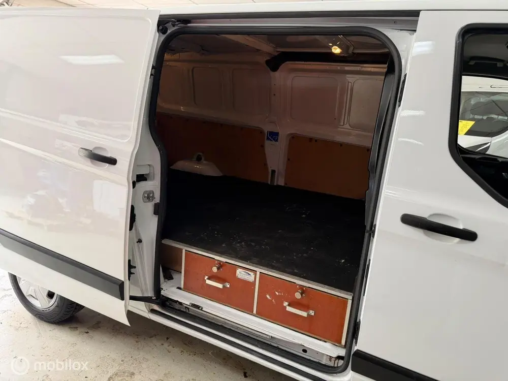 Ford Transit Custom 300 2.0 TDCI L2H2 Trend uit 2019, foto 6