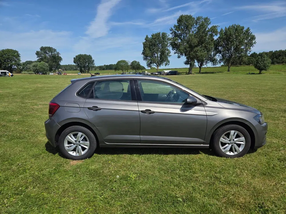 Volkswagen Polo 1.0 TSI 95pk 2019 Grijs uit 2019