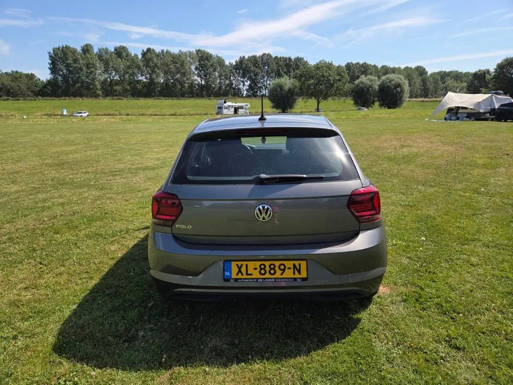 Volkswagen Polo 1.0 TSI 95pk 2019 Grijs uit 2019, foto 3