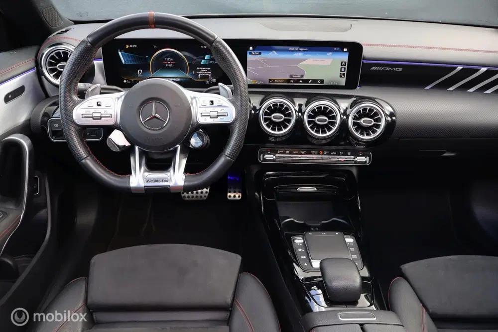 Mercedes-Benz CLA Mercedes CLA 35 AMG 4MATIC uit 2020, foto 13