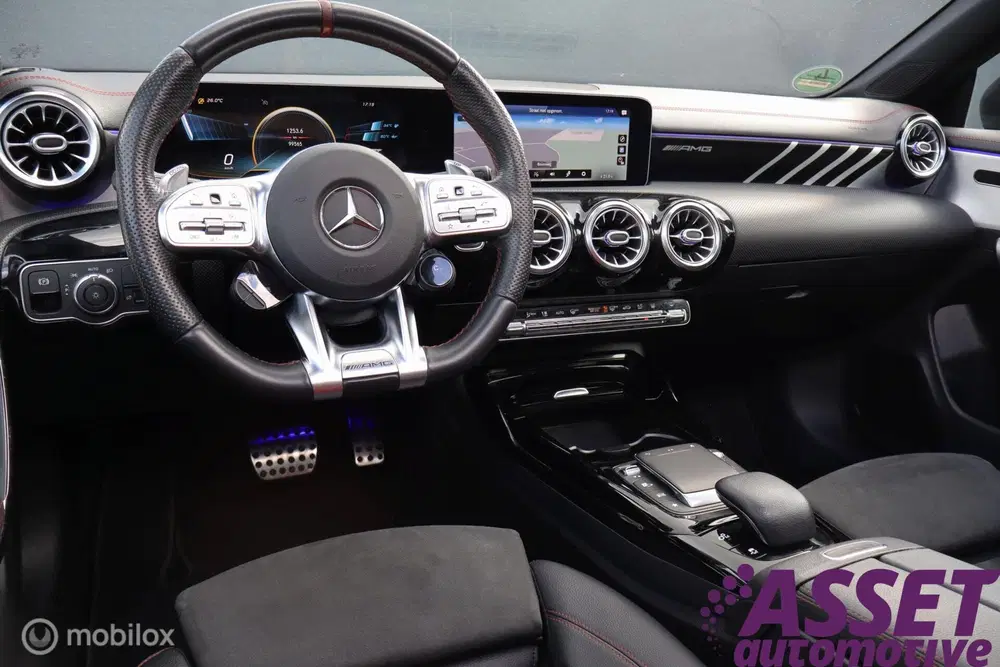 Mercedes-Benz CLA Mercedes CLA 35 AMG 4MATIC uit 2020, foto 3