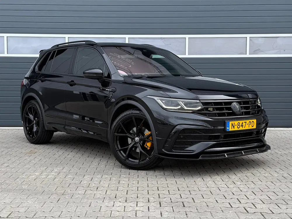 Volkswagen Tiguan ## Volkswagen Tiguan 1.5 TSI 150pk DSG 2021 Zwart ## uit 2021, foto 9