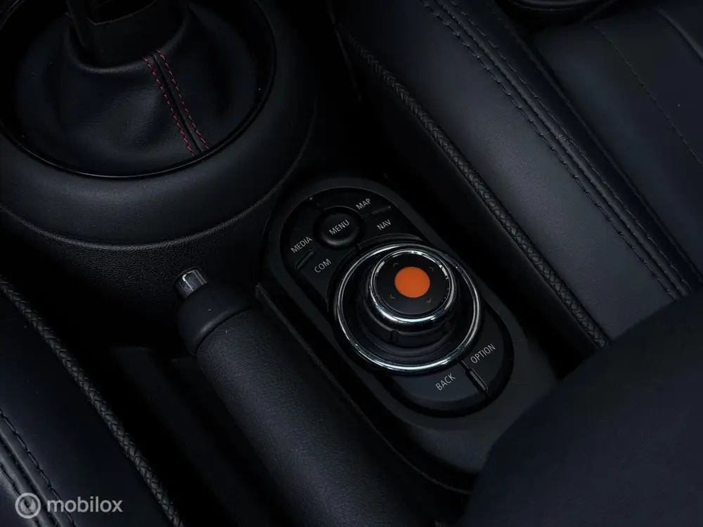 Mini 3-Deurs 2.0 John Cooper Works | Pano | Leder | HUD | 231 PK uit 2019, foto 14