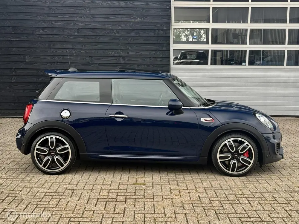 Mini 3-Deurs 2.0 John Cooper Works | Pano | Leder | HUD | 231 PK uit 2019, foto 4