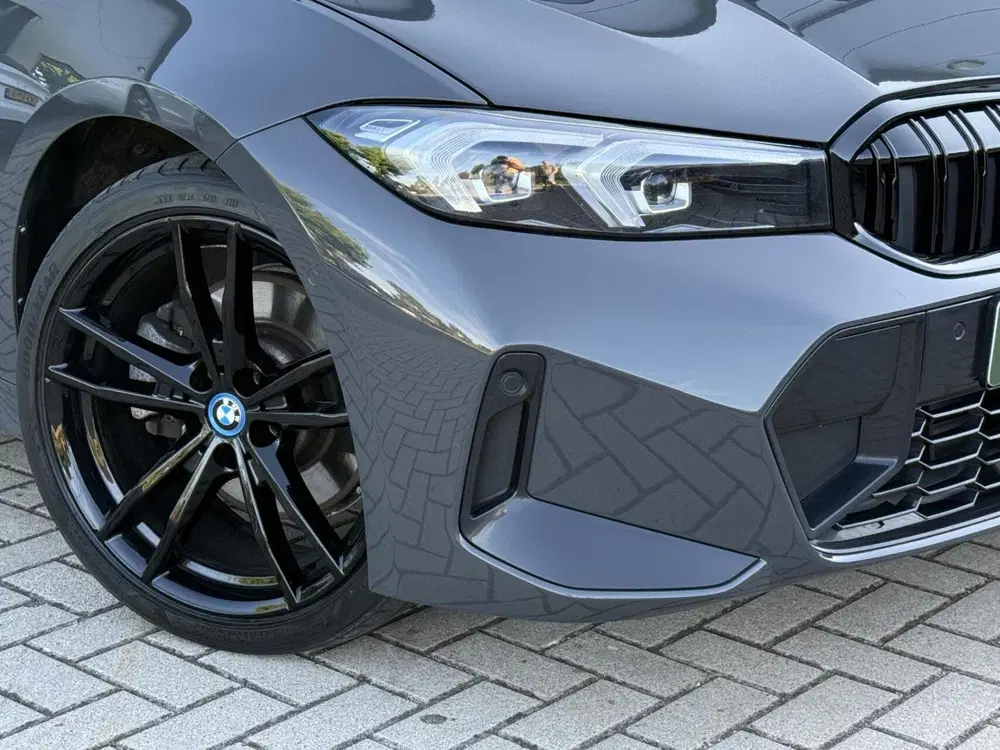 BMW 3-serie 320e xDrive M-Sport uit 2022, foto 12
