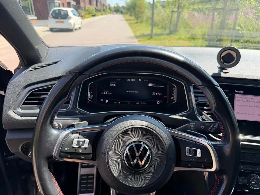 Volkswagen T-Roc 1.5 TSI 150pk 7-DSG 2021 Grijs PANO KEYLESS uit 2021, foto 10